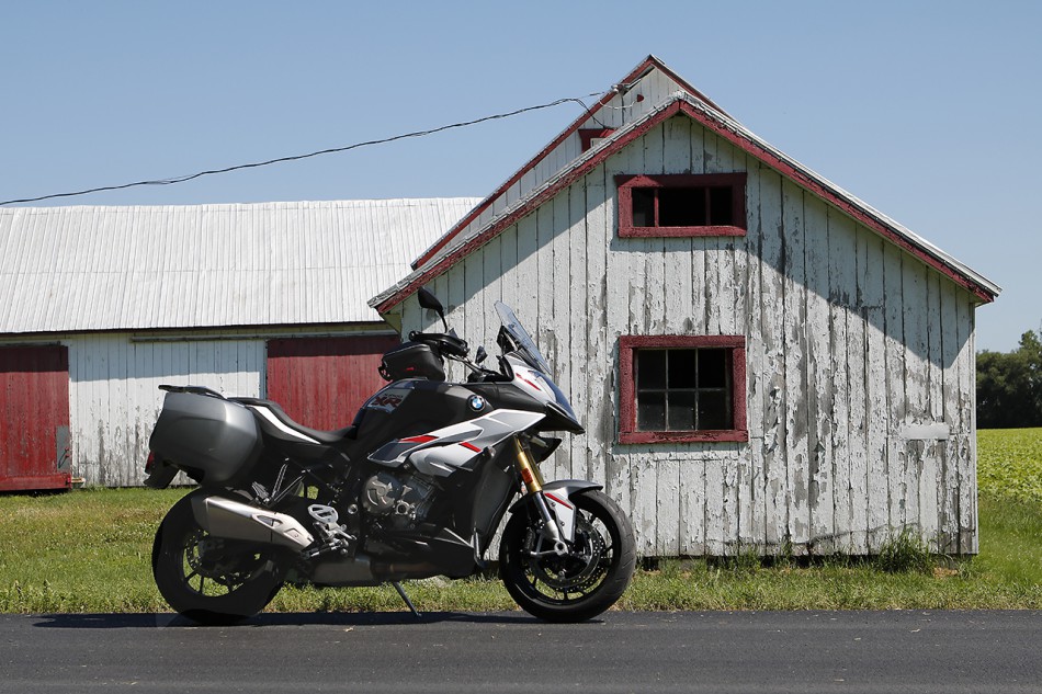 BMW_S1000XR-AlainPaquin-02