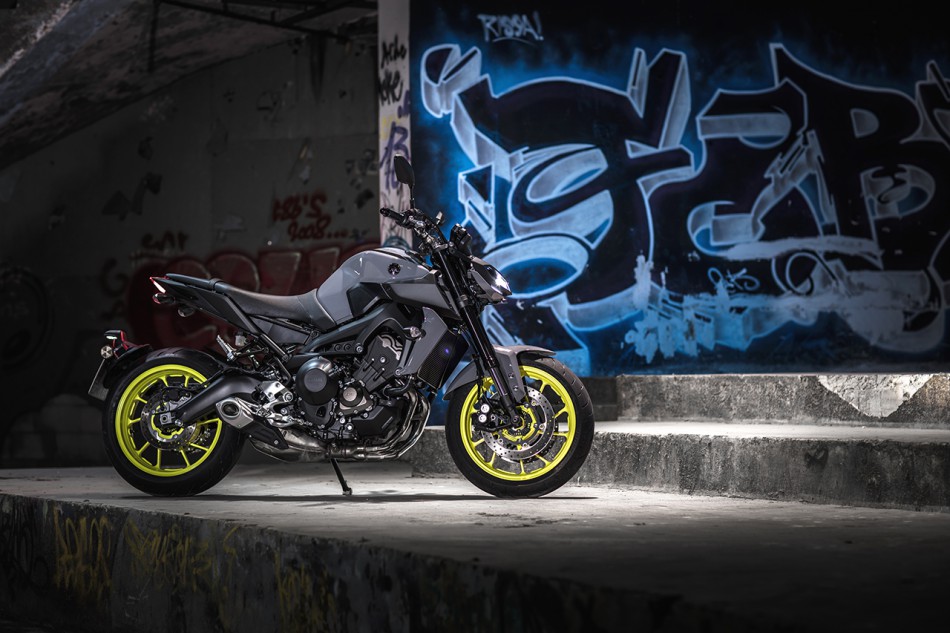 2017_yamaha-fz-09_location-zef-05
