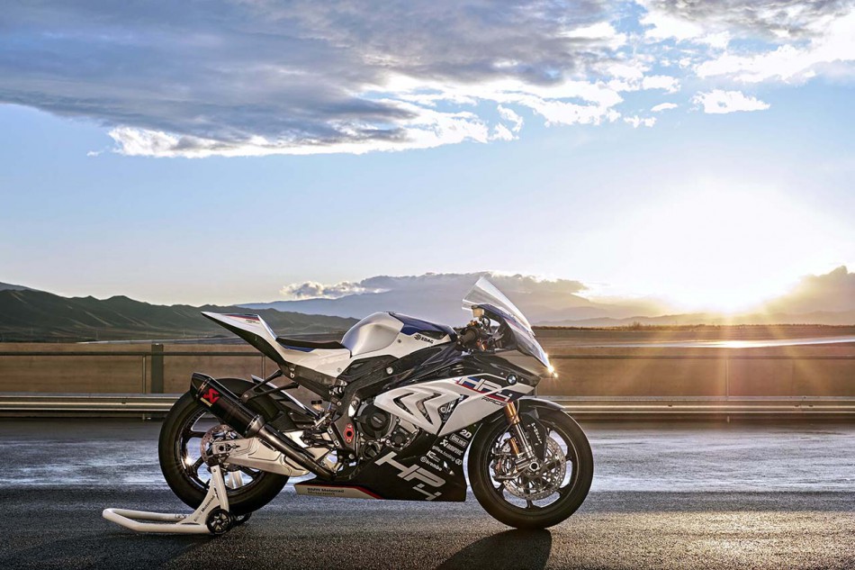2018-BMW-HP4-Race-05