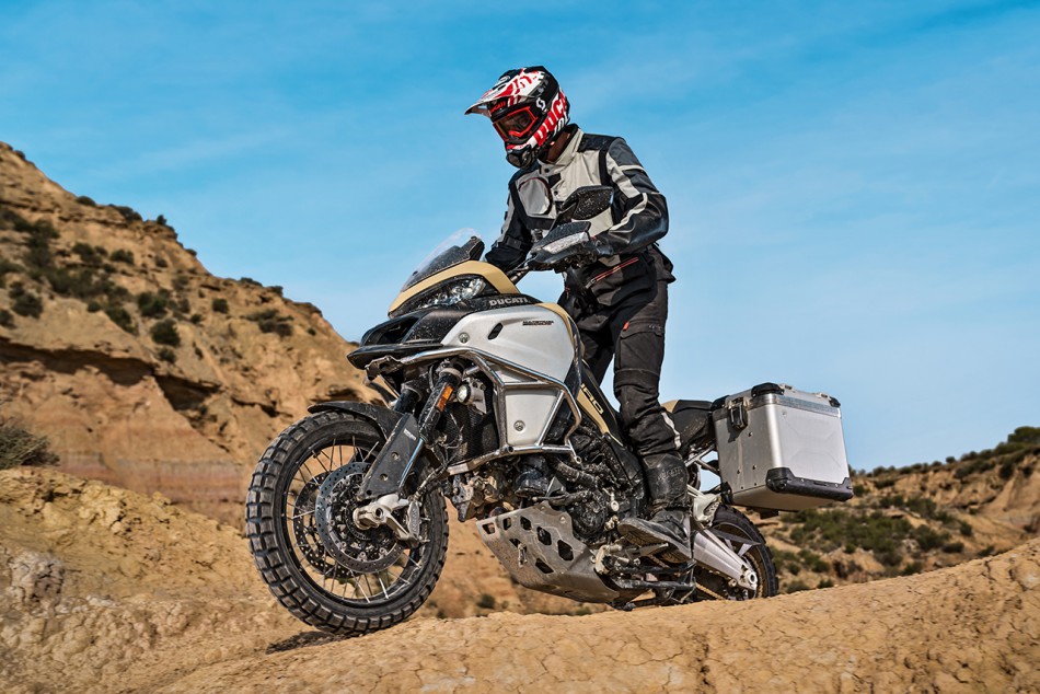 Multistrada 1200 Enduro PRO 16
