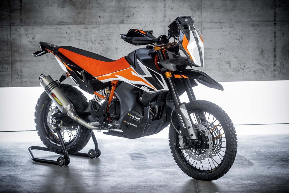 2018-KTM-790-Adventure-prototype-01-1
