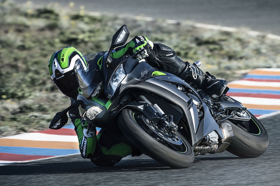 2018-Kawasaki-ZX-10RSE_03
