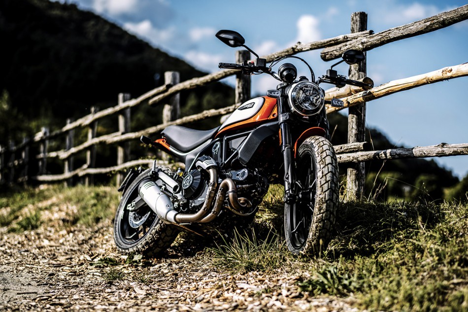 MY19_SCRAMBLER_ICON_AMBIENCE_02_UC67329_High