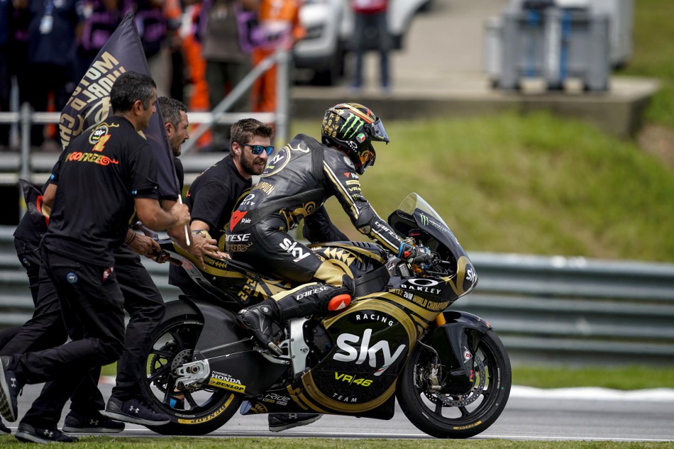2018-Francesco_Bagnaia_Champion-du-Monde-Moto2-05