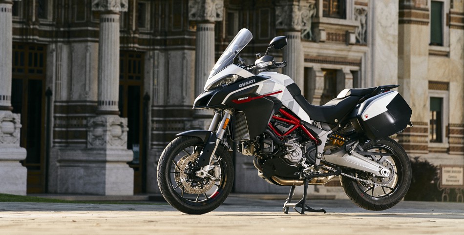 DUCATI_MULTISTRADA950S_GPWHITE_AMBIENCE _36__UC176541_High