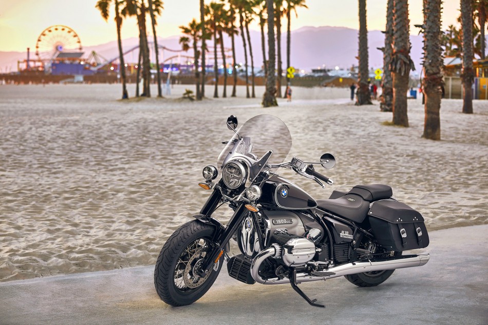 2021-BMW_R18Classic-00a