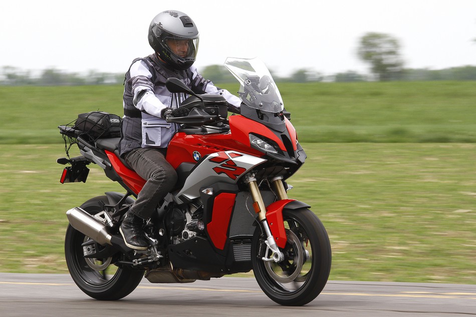 2020-Schuberth-C4Pro_Eval-02