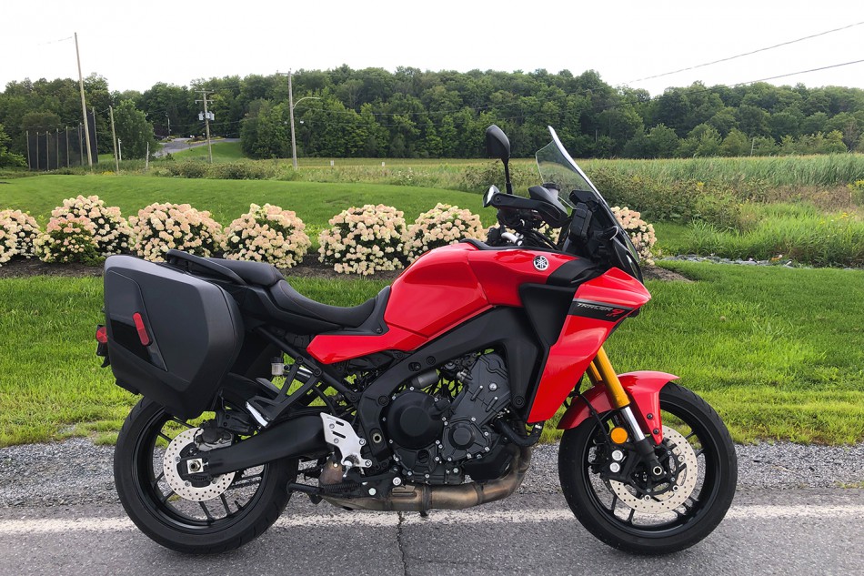 2021-Yamaha-Tracer9GT-LT-01