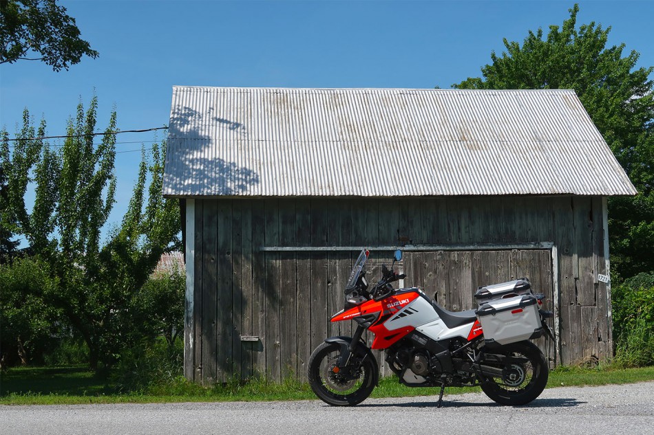 2021-Suzuki-V-Strom-1050XT-Location-03