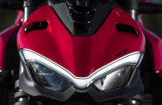 2022-Ducati-Streetfighter_V2-27