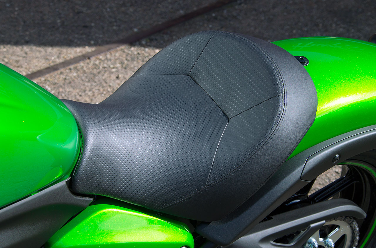 Paire De Repose-pieds Avant KAWASAKI VULCAN 800 VN800A 1995 - Occasion Avec Marques Légères