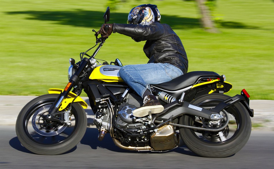 10-Ducati-Scrambler-Californie