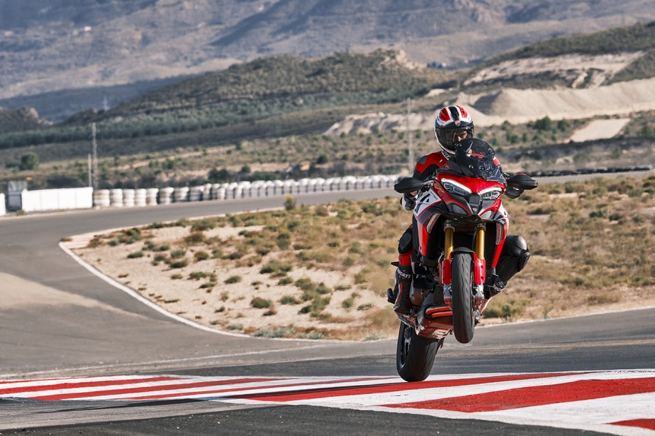 2022_Ducati_Multistrada_V4_PikesPeak-07