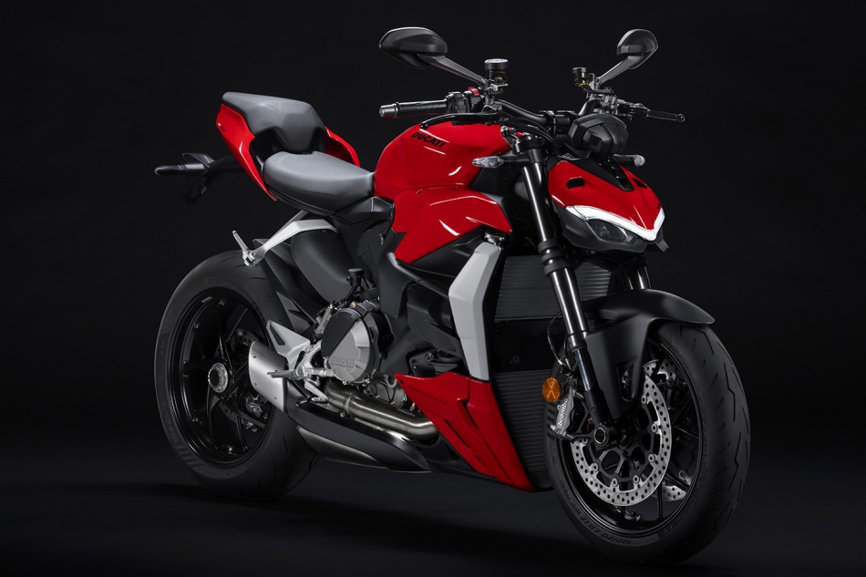 2022_Ducati_Streetfighter_V2-03