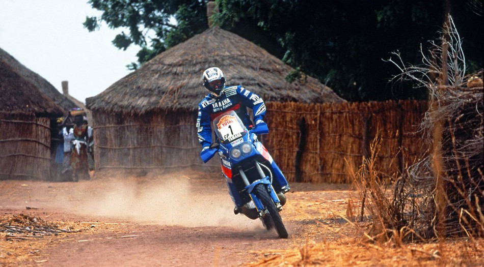 Yamaha-Dakar-Story-StephanePeterhansel-1992