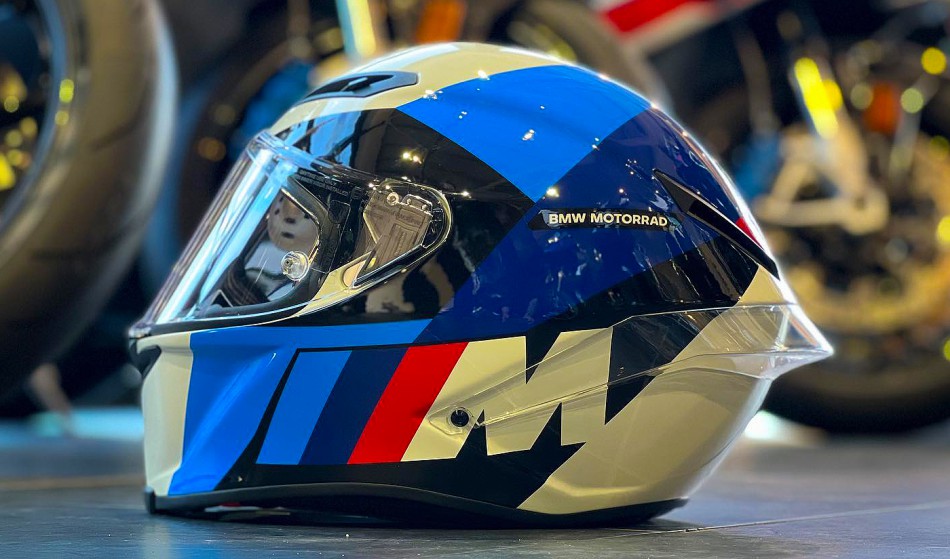 BMW M PRO RACE-01